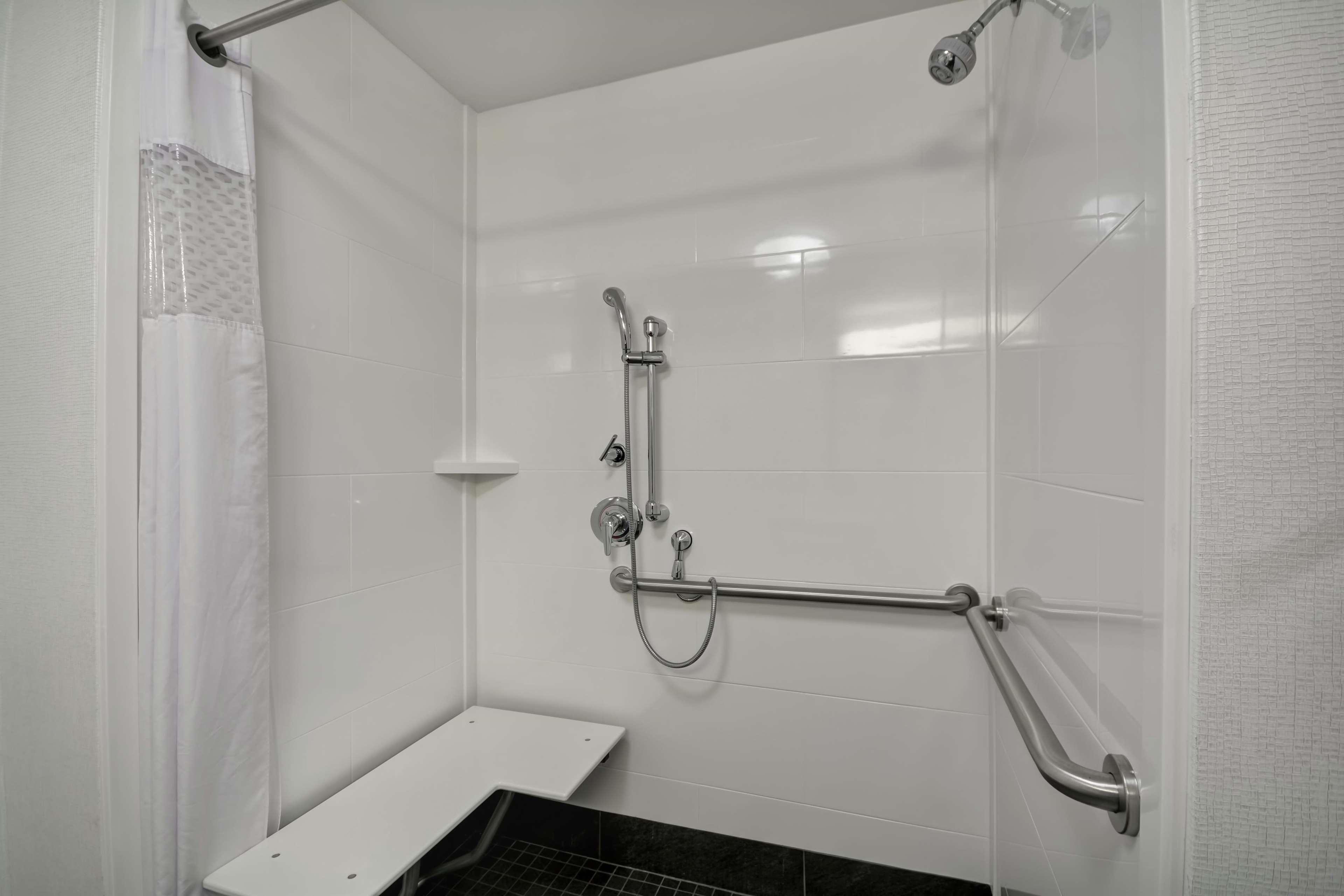 Hampton Inn Blue Ash/Cincinnati, Oh מראה חיצוני תמונה
