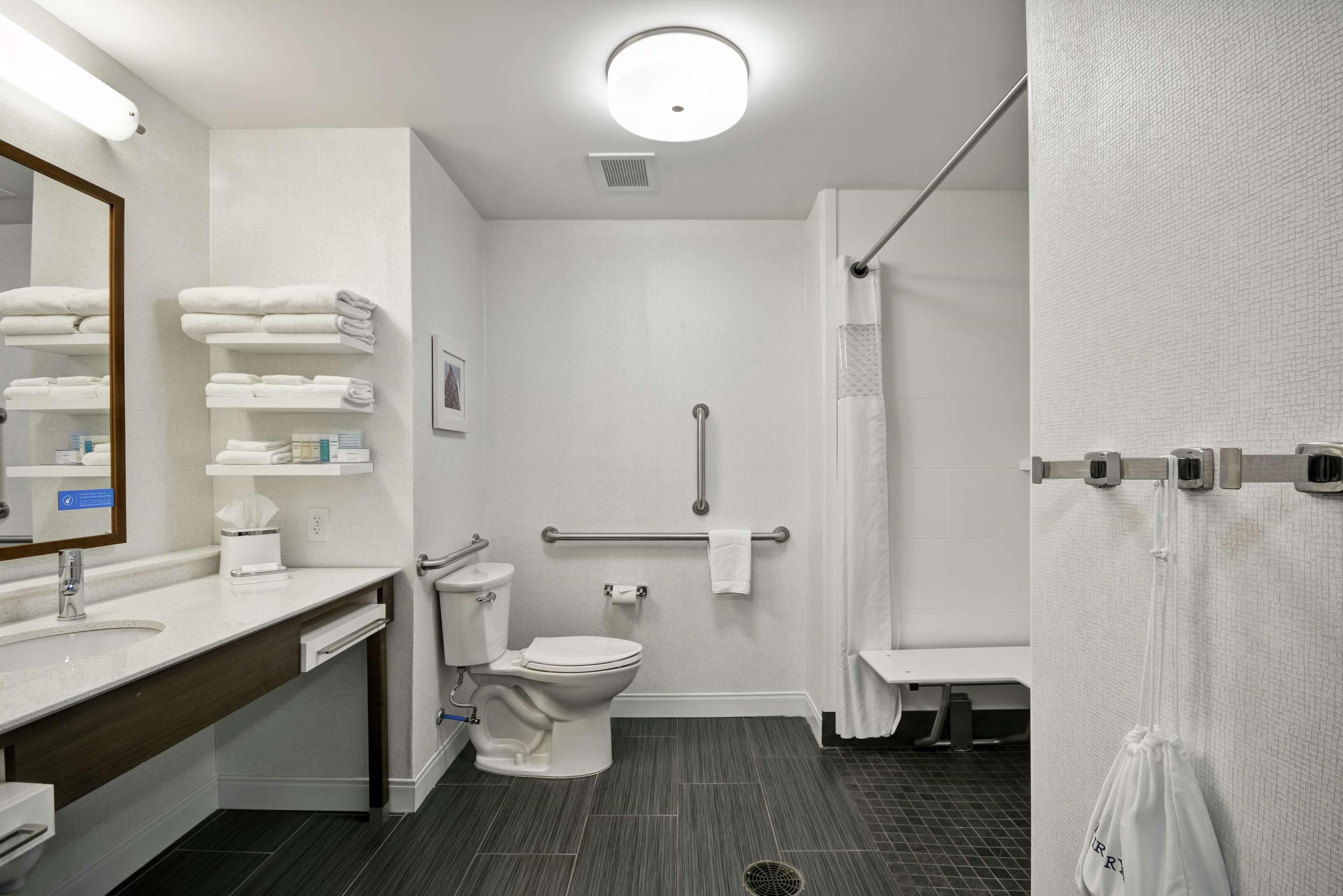 Hampton Inn Blue Ash/Cincinnati, Oh מראה חיצוני תמונה