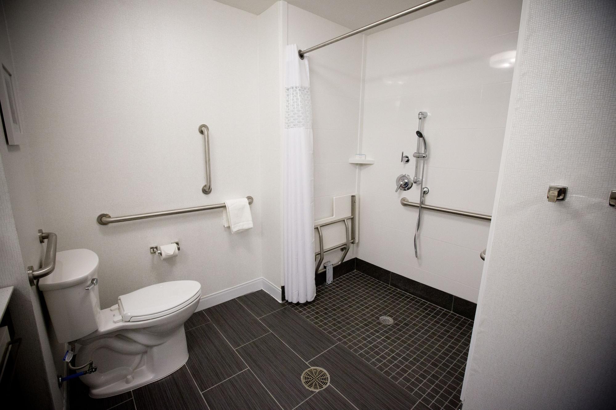 Hampton Inn Blue Ash/Cincinnati, Oh מראה חיצוני תמונה