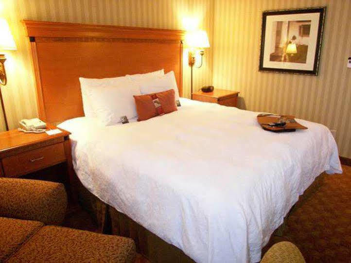 Hampton Inn Blue Ash/Cincinnati, Oh מראה חיצוני תמונה